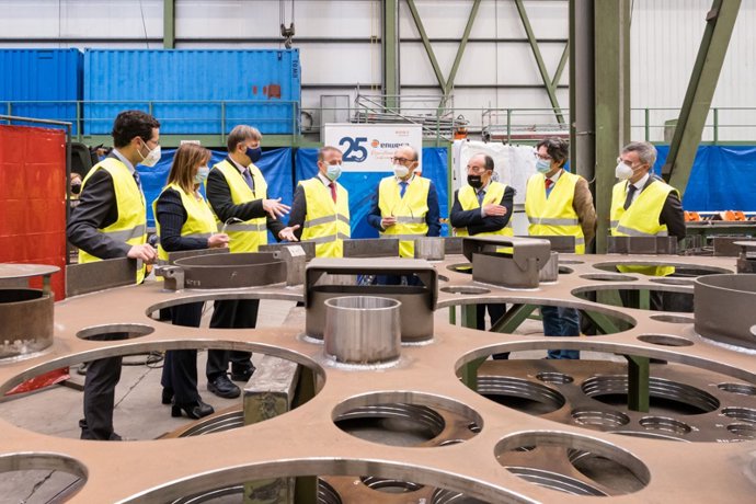 El consejero de Industria, Turismo, Innovación, Transporte y Comercio, Javier López Marcano, visita las instalaciones de Enwesa