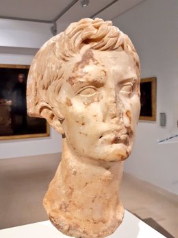 Busto del emperador Augusto.