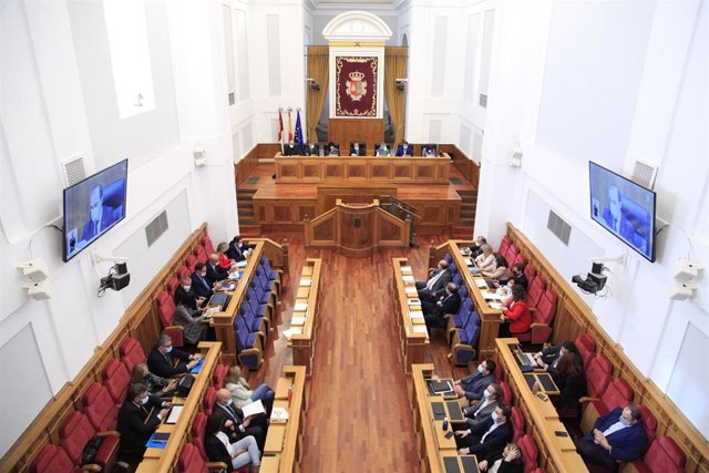 Archivo - Pleno de las Cortes de C-LM