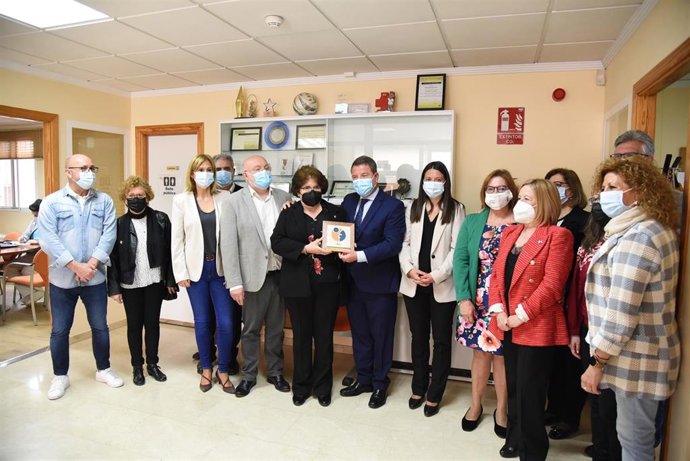 El presidente regional, Emiliano García-Page, visita AFA.