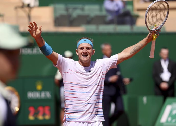 Alejandro Davidovich Fokina of Spain celebrates his victory during day 6 of the Rolex Monte-Carlo Masters 2022, an ATP Masters 1000 tennis tournament on April 15, 2022, held at the Monte-Carlo Country Club in Roquebrune-Cap-Martin, France - Photo Jean C