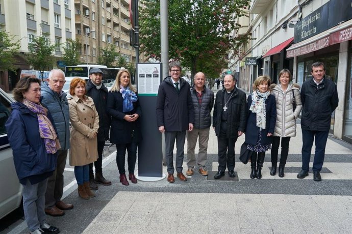 Presentación de la placa