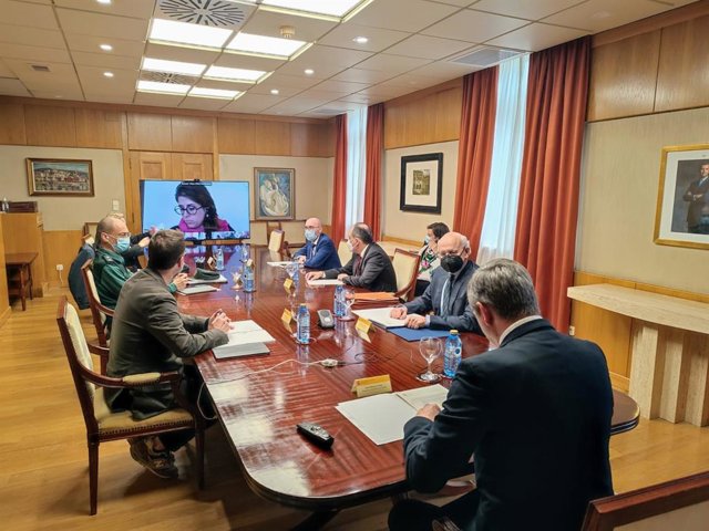 El delegado del Gobierno, José Miñones, preside la reunión del Comité técnico (Cotega) que coordina la respuesta de las instituciones públicas y entidades sociales a las necesidades de los refugiados ucranianos.