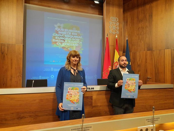 La consejera Ana Ollo y el director general Sergio Pérez, durante la rueda de prensa