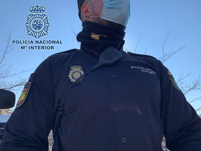 Archivo - Agente de Policía Nacional