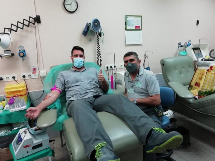 Donantes en el Centro de Transfusión de Huelva.