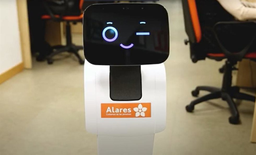 Archivo - El robot Lar, incluido en la plantilla de Alares.