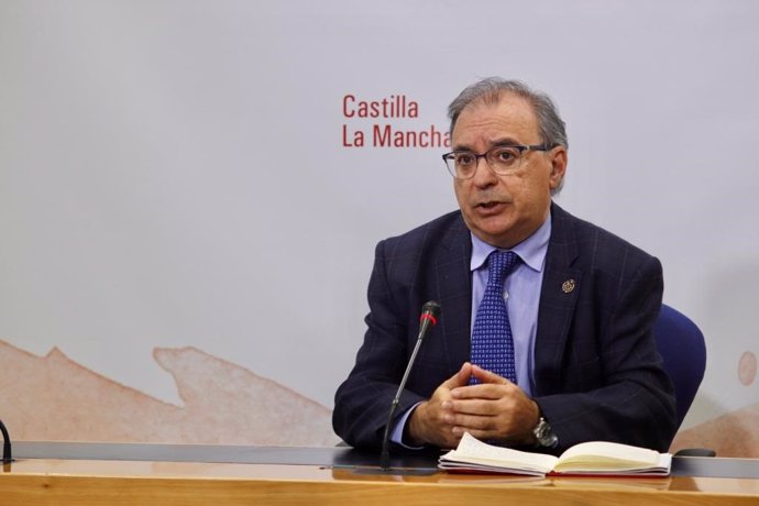 El presidente del Grupo Socialista en las Cortes de C-LM, Fernando Mora