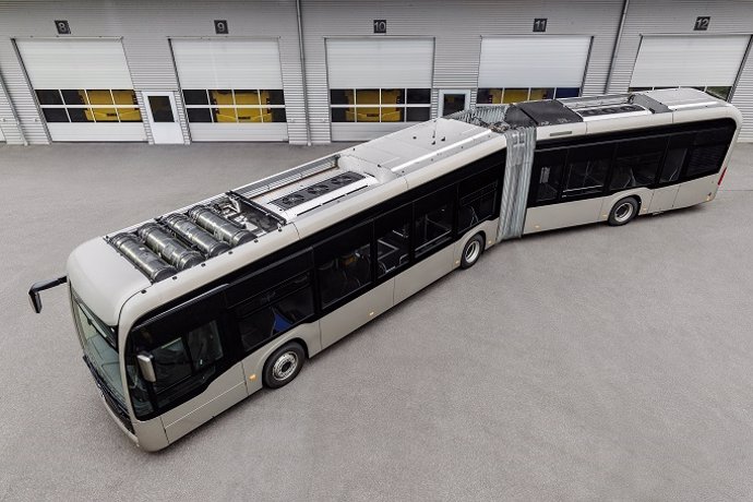 Archivo - EMobility Days 2022 in Mannheim/Germany: Daimler Buses presents its electrification strategy from city buses to coaches. In the picture: Mercedes-Benz eCitaro G Range Extender with all-electric drive, NMC 3 battery, fuell cell.