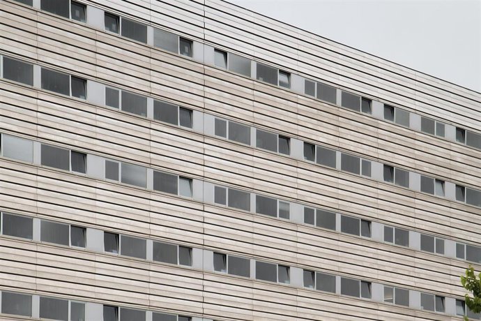 Archivo - Ventanas del Hospital de San Millán-San Pedro 