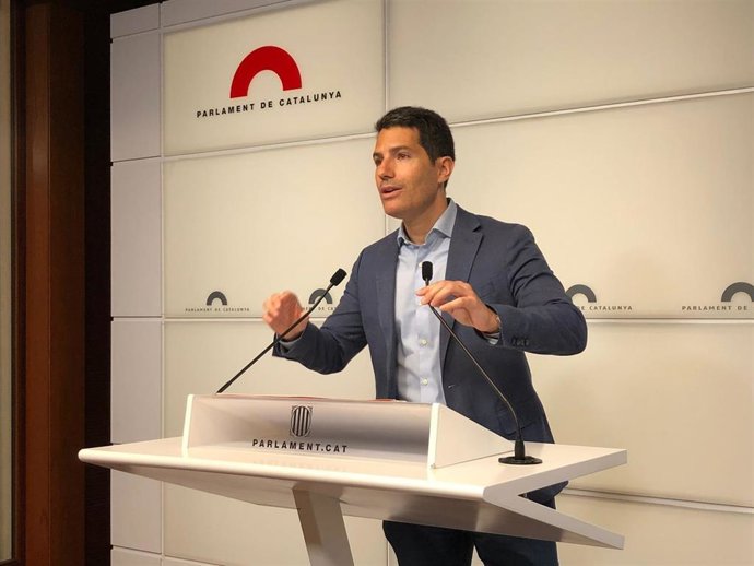 El portavoz de Cs en el Parlament, Nacho Martín Blanco, en rueda de prensa en la Cámara catalana a 3 de mayo de 2022