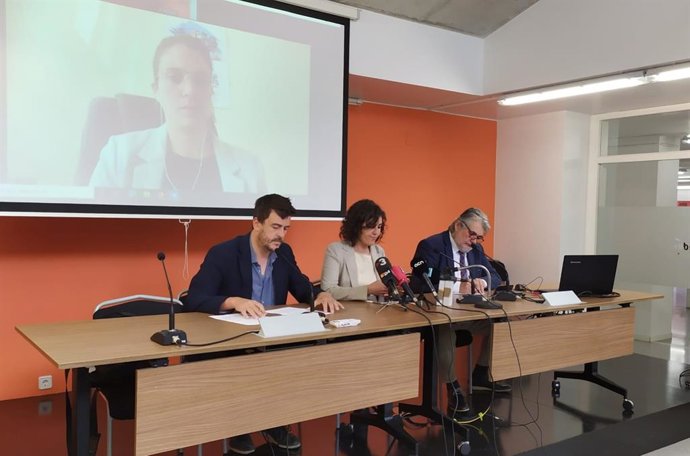 La portavoz de la OMCT Cecilia de Armas, el presidente de Lafede y de NovAct, Luca Gervasoni; la codirectora de Irídia Anas Franquesa; el presidente honorífico de la AED  European Democratic Lawyers, Robert Sabata.