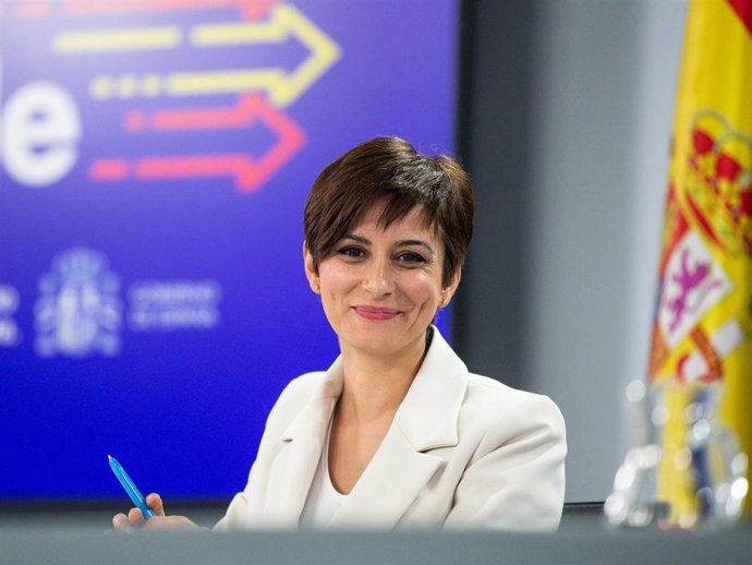 La ministra Portavoz, Isabel Rodríguez, ofrece una rueda de prensa posterior al Consejo de Ministros, en el Complejo de la Moncloa, a 26 de abril de 2022, en Madrid (España). El Consejo de Ministro ha aprobado hoy un Real Decreto por el se reforma la es
