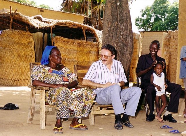 Archivo - El misionero comboniano en Chad Enrique Rosich