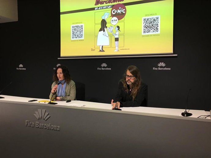 La directora general de Ficomic, Meritxell Puig, y el coordinador de Comic Vision, Borja Crespo, presentando el Comic Barcelona 2022