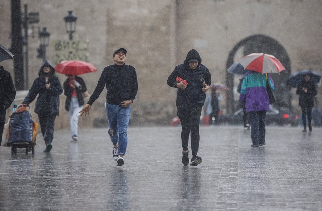 Lluvia en València, a 3 de abril de 2022