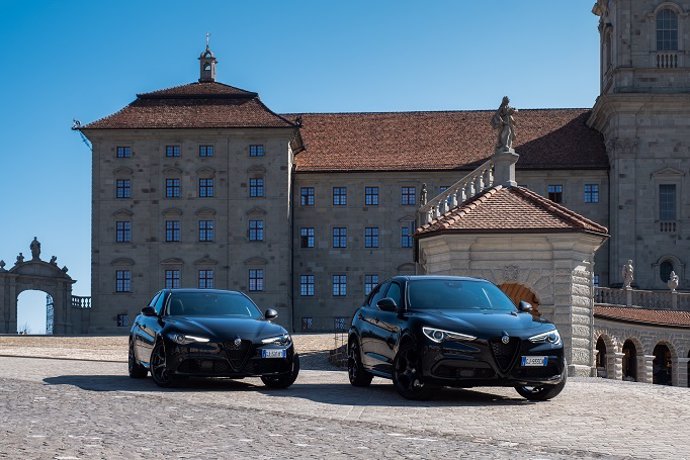 Archivo - Alfa Romeo Stelvio y Giulia Estrema