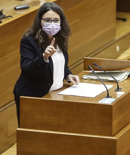 Archivo - La vicepresidenta y consellera de Igualdad y Políticas Inclusivas, Mónica Oltra, en imagen de archivo