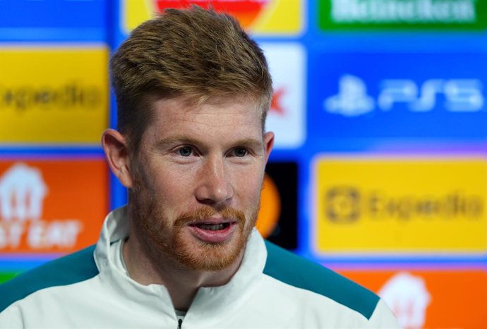 03 May 2022, United Kingdom, Manchester: Manchester City's Kevin De Bruyne speaks during a press conference at the City Football Academy ahead of Wednesday's UEFA Champions League semifinal second leg soccer match against Real Madrid. Photo: Martin Rick