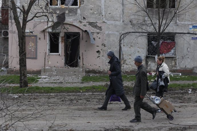 Imatge d'un edifici malms pels atacs a Mariúpol