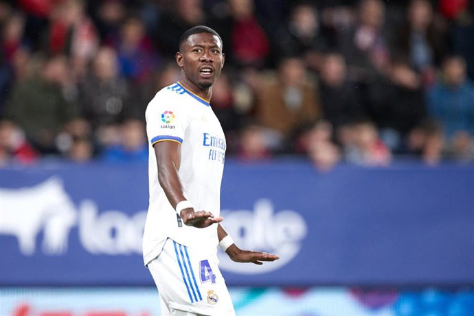 El jugador del Real Madrid David Alaba, durante el partido ante el Osasuna en El Sadar de LaLiga Santander 2021-2022.