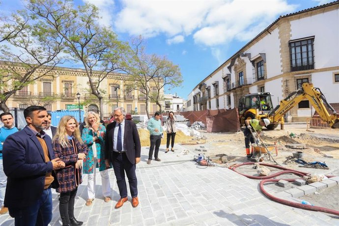 Visita a las obras del Eje del Arroyo en Jerez.