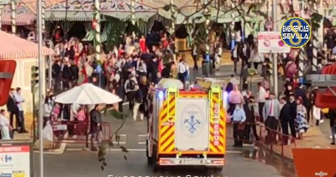 Un trabajador atendido por inhalar polvo de extintor tras un incendio en la cocina de una caseta