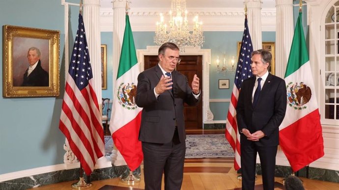 El secretario de Estado de Estados Unidos, Antony Blinken, y el ministro de Exteriores mexicano, Marcelo Ebrand
