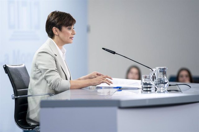 La ministra Portavoz, Isabel Rodríguez, comparece en una rueda de prensa posterior a la reunión del Consejo de Ministros, a 3 de mayo de 2022, en Madrid (España). 