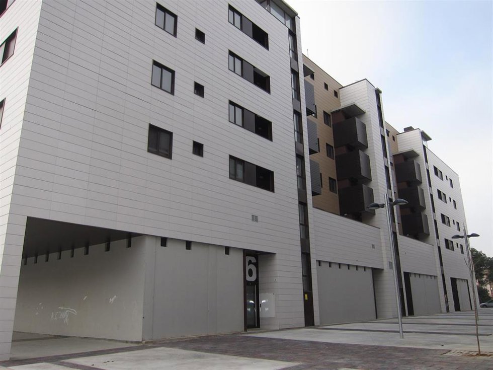 Archivo - Pisos, casas, vivienda, barrio de Torrero en Zaragoza.