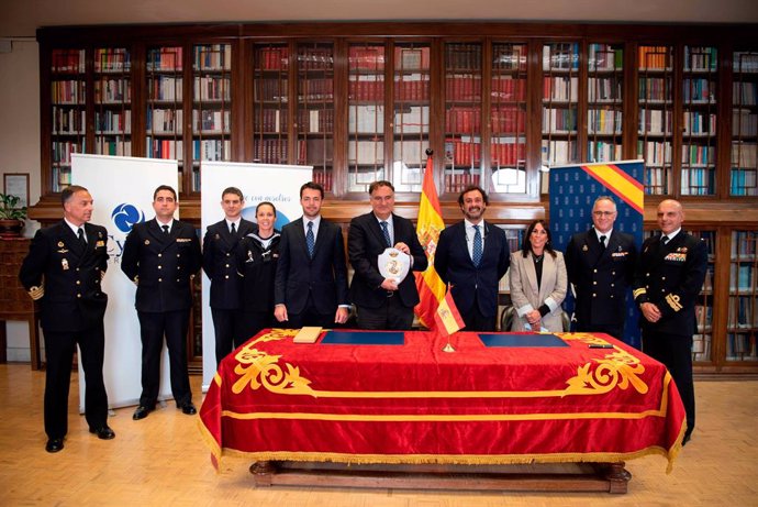 La Fundación Altavista y la Armada firman el acuerdo