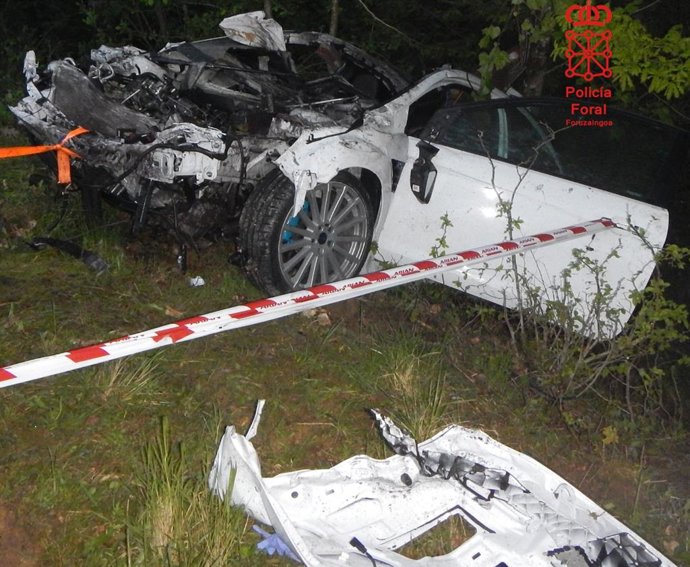 Herido muy grave un hombre de 34 años en un accidente en la A-15 en Areso.