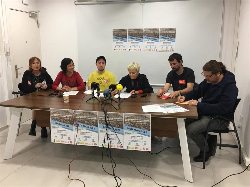 Rueda de prensa de los convocantes de la manifestación educativa del 14 de mayo