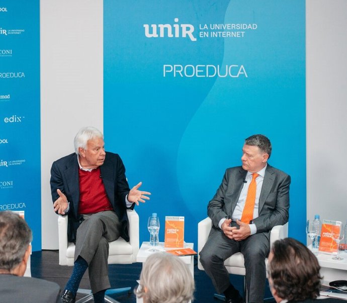 Felipe González y Jordi Sevilla en un acto de UNIR