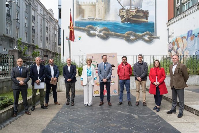 Los consejeros de Medio Ambiente, Guillermo Blanco, y de Educación y Formación Profesional, Marina Lombó, hacen balance, en rueda de prensa, de la 2 edición de la campaña contra el despilfarro de alimentos ReAprovecha