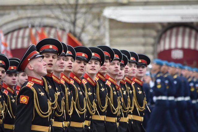 Archivo - Militares en el desfile del Día de la Victoria de Rusia en 2021
