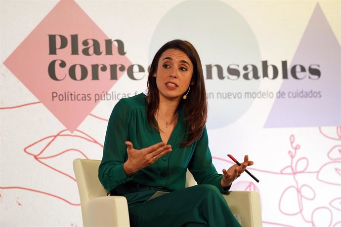 La ministra de Igualdad, Irene Montero, aborda el Plan Corresponsables, a 3 de mayo de 2022, en Las Palmas de Gran Canaria