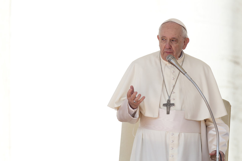 27 April 2022, Vatican, Vatican City: Pope Francis leads the general audience at St. Peter's Square. Photo: Evandro Inetti/ZUMA Press Wire/dpa