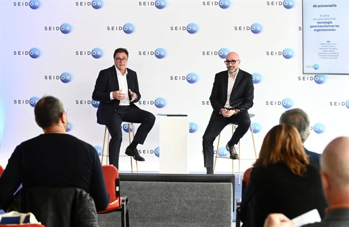 El ceo de Seidor, Josep Benito, junto al director corporativo de Marketing y Comunicación, Iván González.