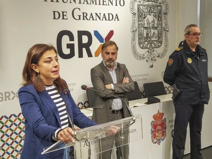 Raquel Ruz, Jacobo Calvo y José Antonio Moreno, en rueda de prensa