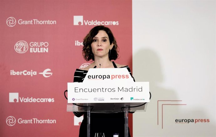 La presidenta de la Comunidad de Madrid, Isabel Díaz Ayuso, interviene en un desayuno informativo de Europa Press, en el Hotel Rosewood Villa Magna Salón "Gran Presidencial", a 4 de mayo de 2022, en Madrid (España). El desayuno coincide con el aniversar