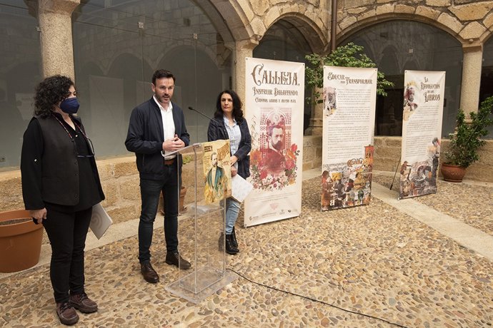 El diputado provincial Fernando Grande en la presentación de la campaña 'Tesoros de papel'
