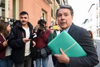 Ignacio González cree que "no deja de ser curioso que habiendo miles de detectives" aparezca de nuevo Julio Gutiez