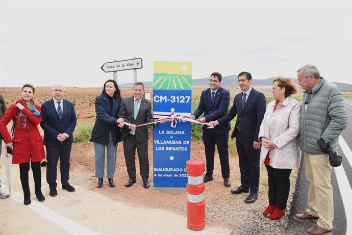 El Gobierno Regional Rehabilita La Carretera CM-3127 Entre La Solana Y Villanueva De Los Infantes, Con Una Inversión De 1,5 Millones De Euros.