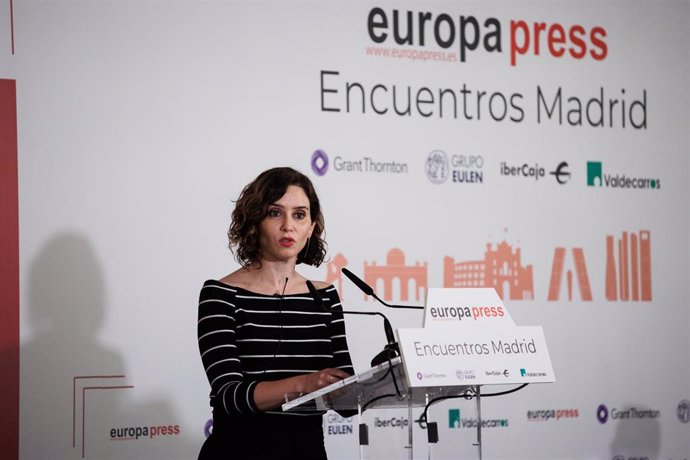 La presidenta de la Comunidad de Madrid, Isabel Díaz Ayuso, interviene en un desayuno informativo de Europa Press, en el Hotel Rosewood Villa Magna Salón "Gran Presidencial", a 4 de mayo de 2022, en Madrid (España). El desayuno coincide con el aniversar