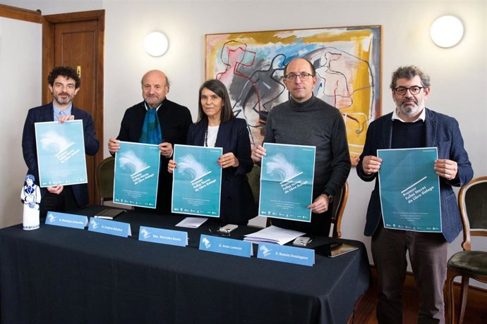 Presentación de los premios Follas Novas do Libro Galego 2022 que premiará las trayectorias de Xesús Alonso Montero, Ana Luisa Amaral y Cronopios