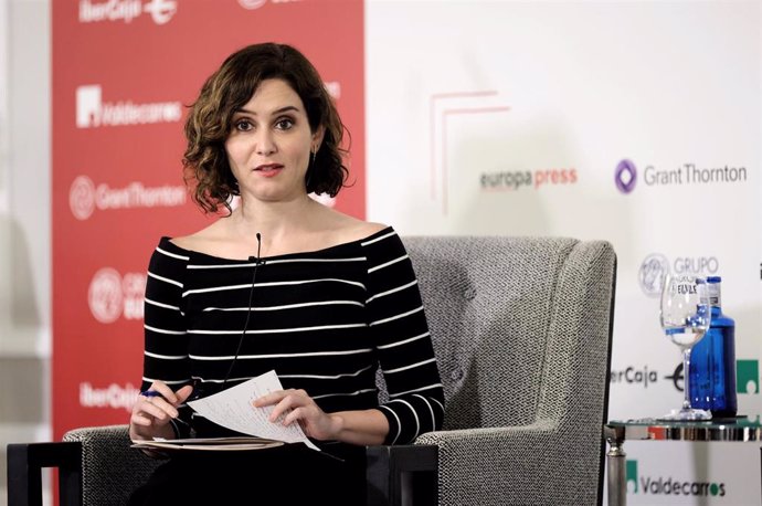 La presidenta de la Comunidad de Madrid, Isabel Díaz Ayuso, participa en un desayuno informativo de Europa Press, en el Hotel Rosewood Villa Magna Salón "Gran Presidencial".