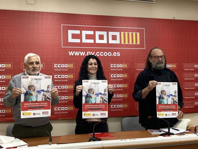 Presentación del 'Observatorio Social de las Personas Mayores para un Envejecimiento Activo 2021'  con la secretaria general de CCOO PV, Ana García y los secretarios de las federaciones de Pensionistas Estatal, Vicente Llamazares y del PV Evaristo Soto