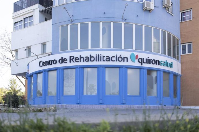 Exterior del centro de rehabilitación y fisioterapia del Hospital Quirónsalud Huelva.