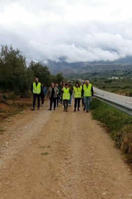 Vista al camino rural Loma Peña